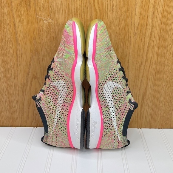 Nike Flyknit Zoom Running Shoes - Picture 5 of 9